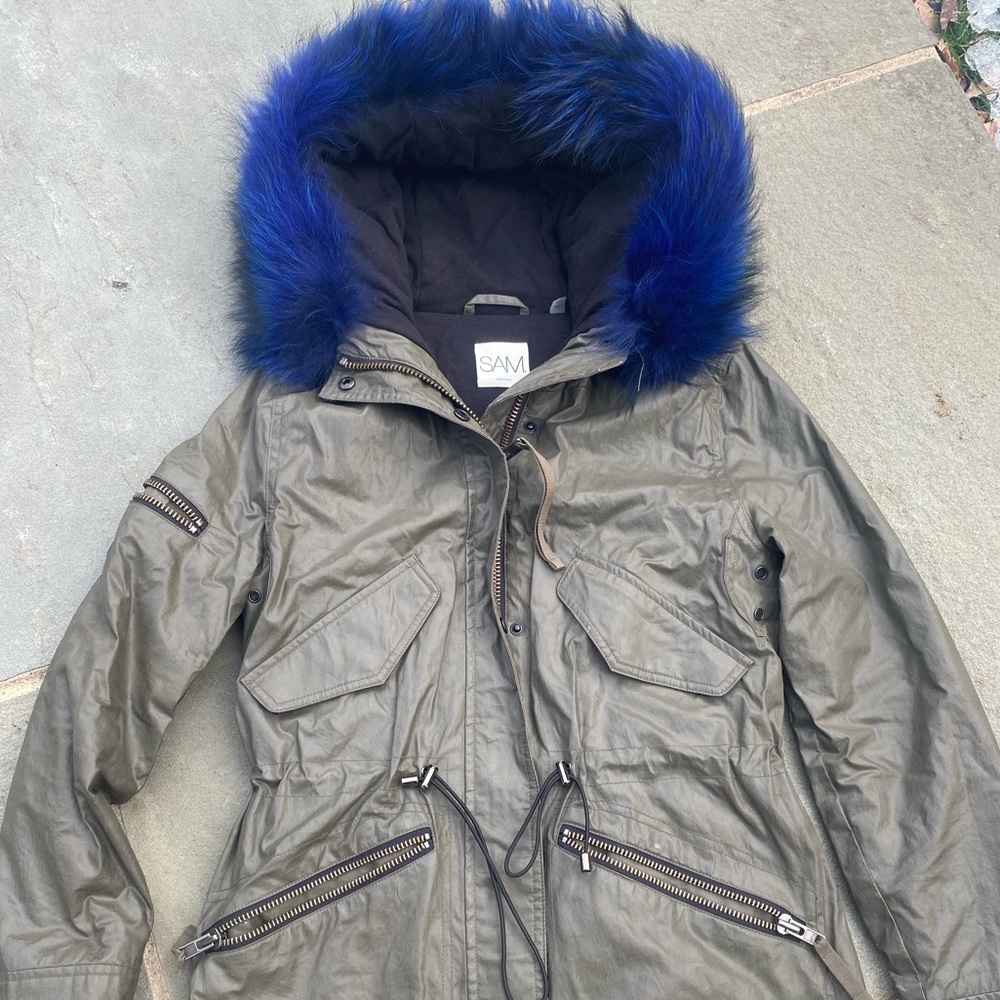 SAM Women’s  Husdon parka green with blue/black tip fur hood  size XS w